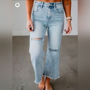 RISEN High-Rise Light Wash Frayed Jeans | Size 3/26